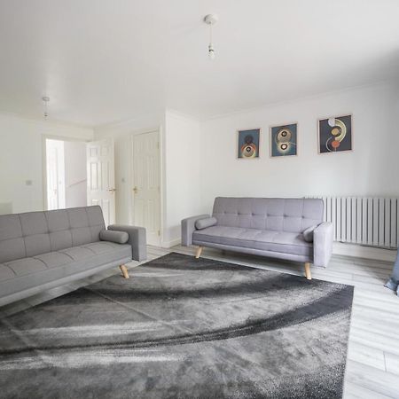 Maidstone Villa 3 Bedroom Free Sports Channels,Parking Sleeps 7 Exterior foto